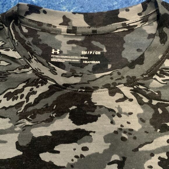 ⭐️UNDER Armour Breeze T-Shirt⭐️ - Picture 6 of 10